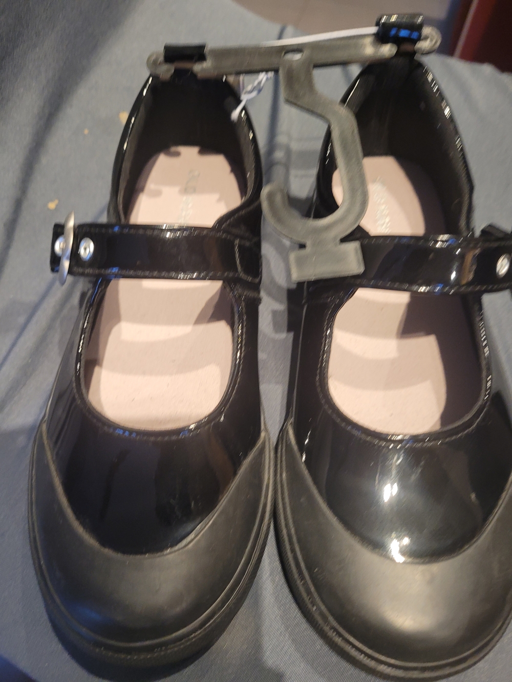 Old Navy Men's Black Slip-On Sneakers with Hex-Tread Sole